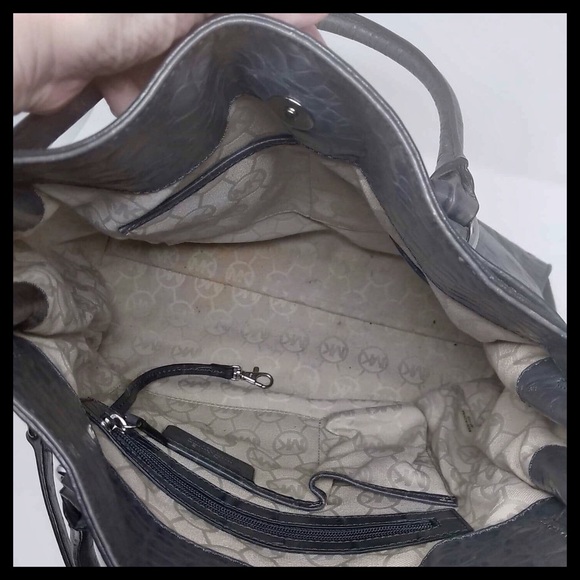 MICHAEL KORS LARGE NORTH SOUTH HAMILTON TOTE - Picture 5 of 8